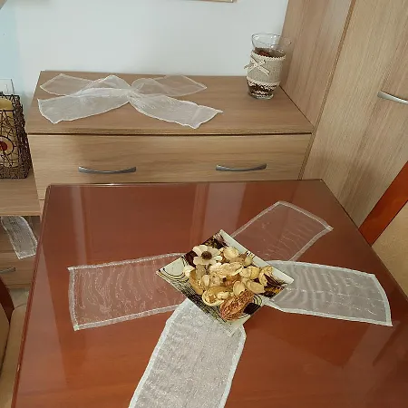 سكاي أوف تهيرا شقة فندقية 3*